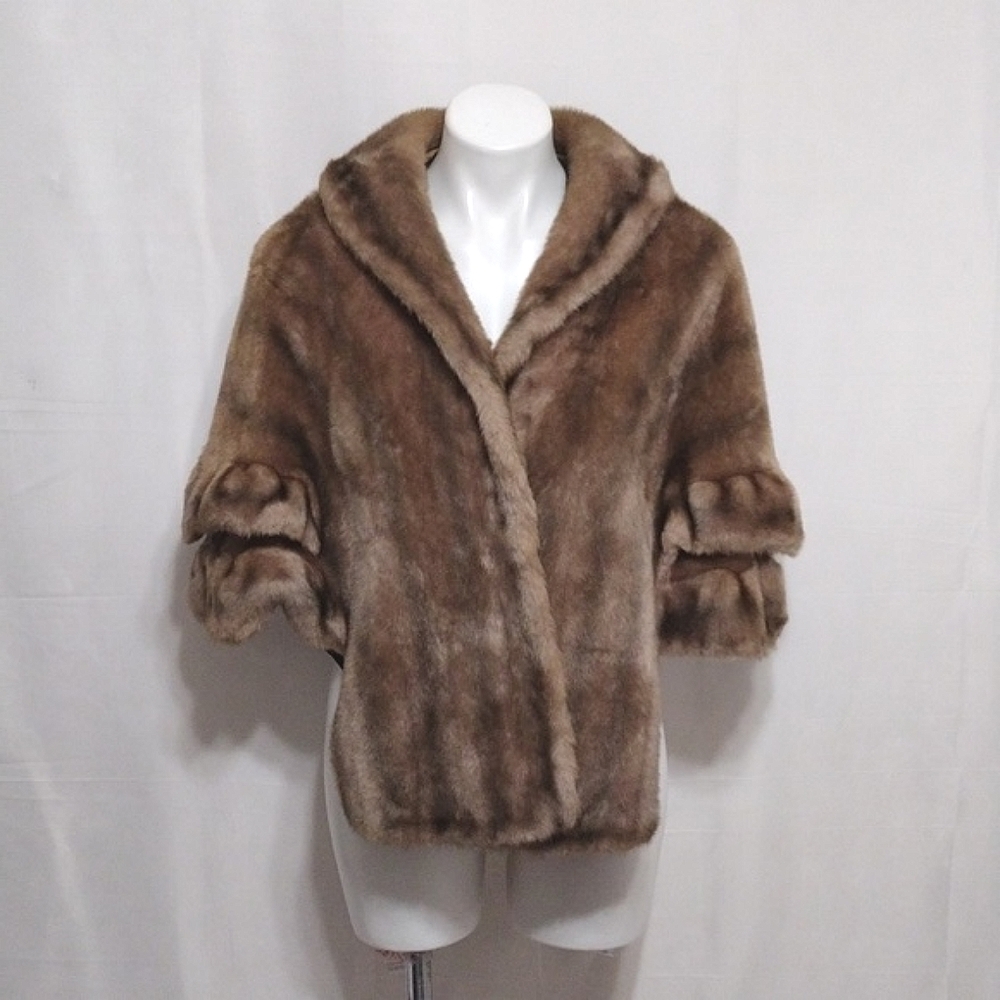 LWC Vintage Faux Fur Mobwife Formal Winter Wrap Capelet One Size Tiered Sleeve